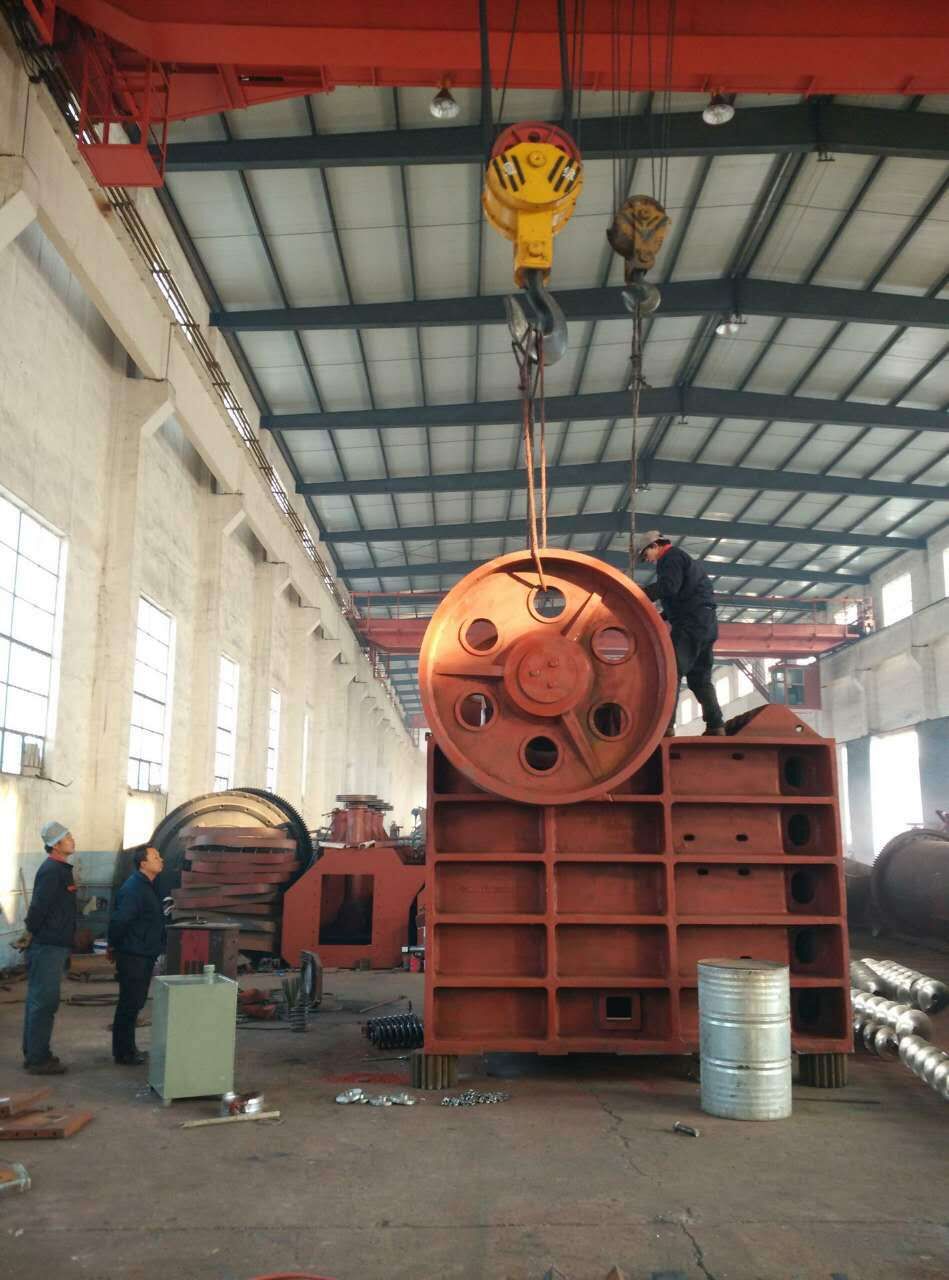 顎式破碎機(jī)如何拆卸？耐磨件的壽命以及更換方法？